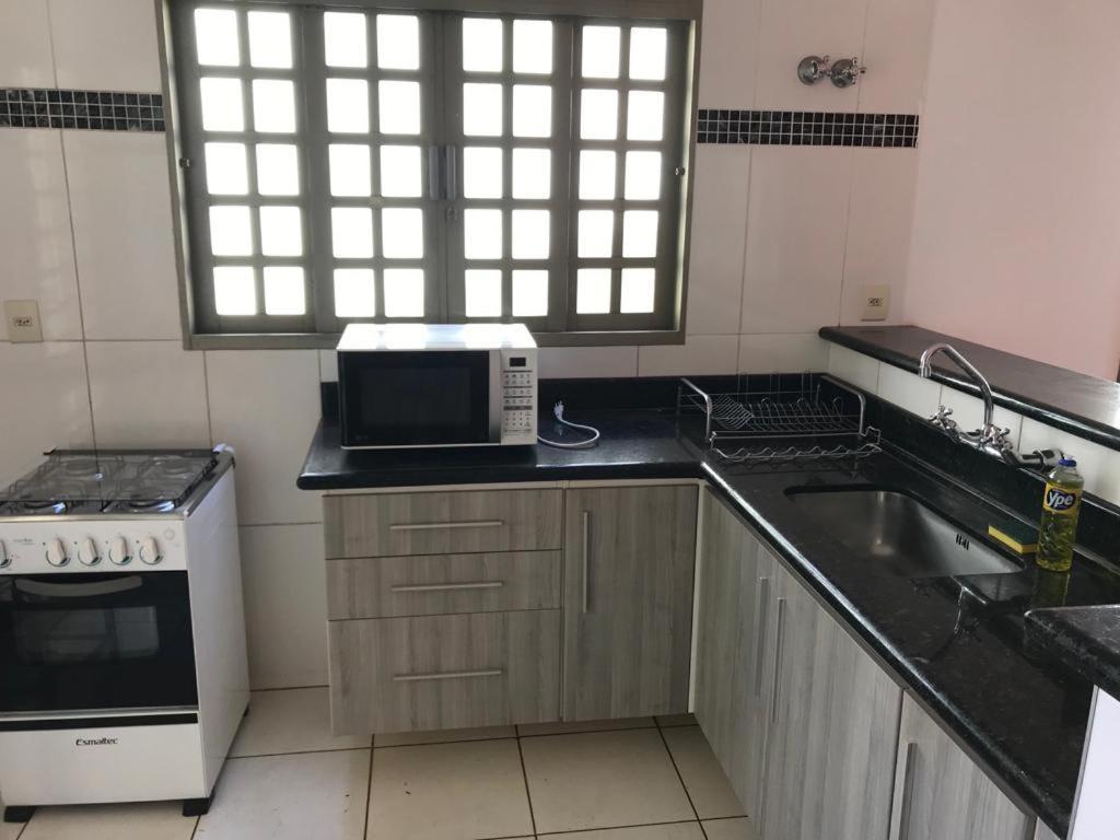 Willa Bela Casa Com Churrasqueira E Estacionamento Olímpia Zewnętrze zdjęcie